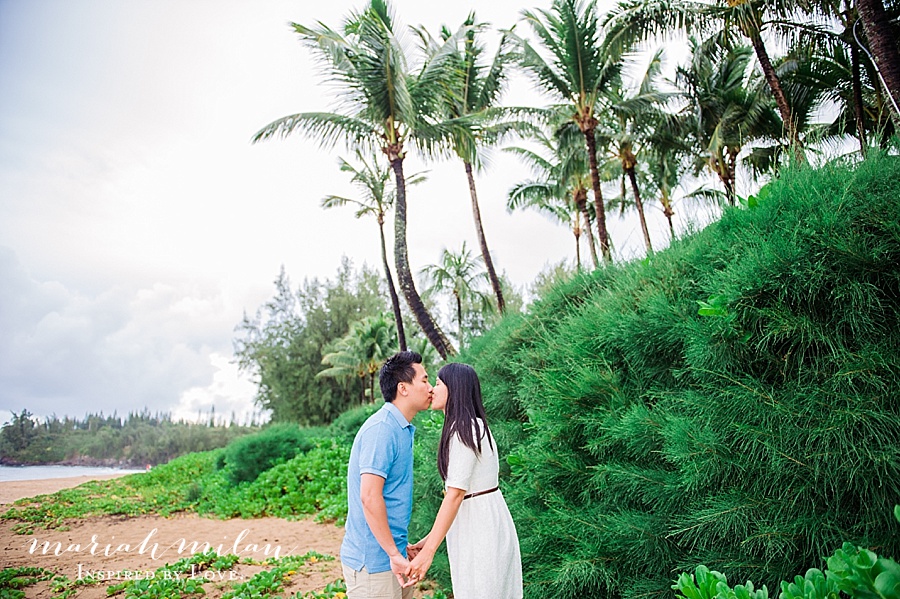 Maui Engagement Kiss